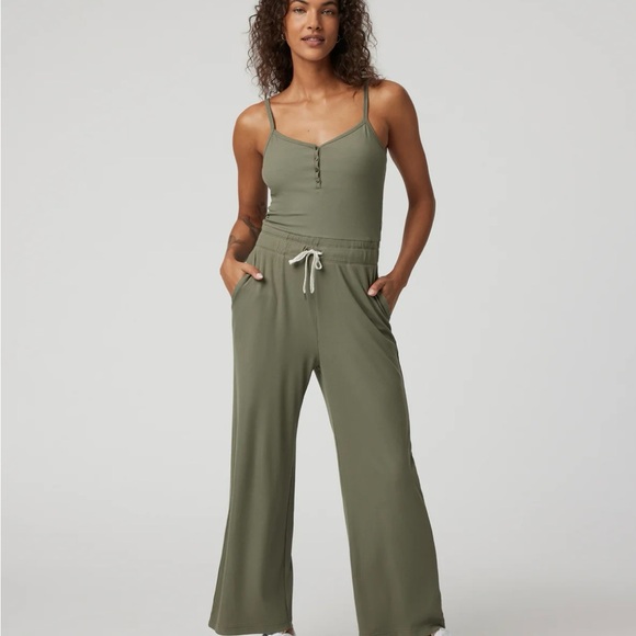 Vuori Pose Jumpsuit Wide Leg Henley Dark Metal Green Size XS - Picture 1 of 6